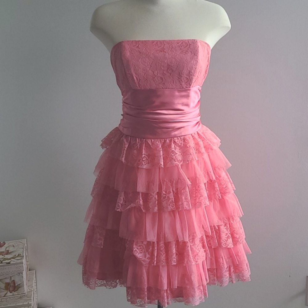 Discount on shipping! Princess strapless dress. Size 12 girl.